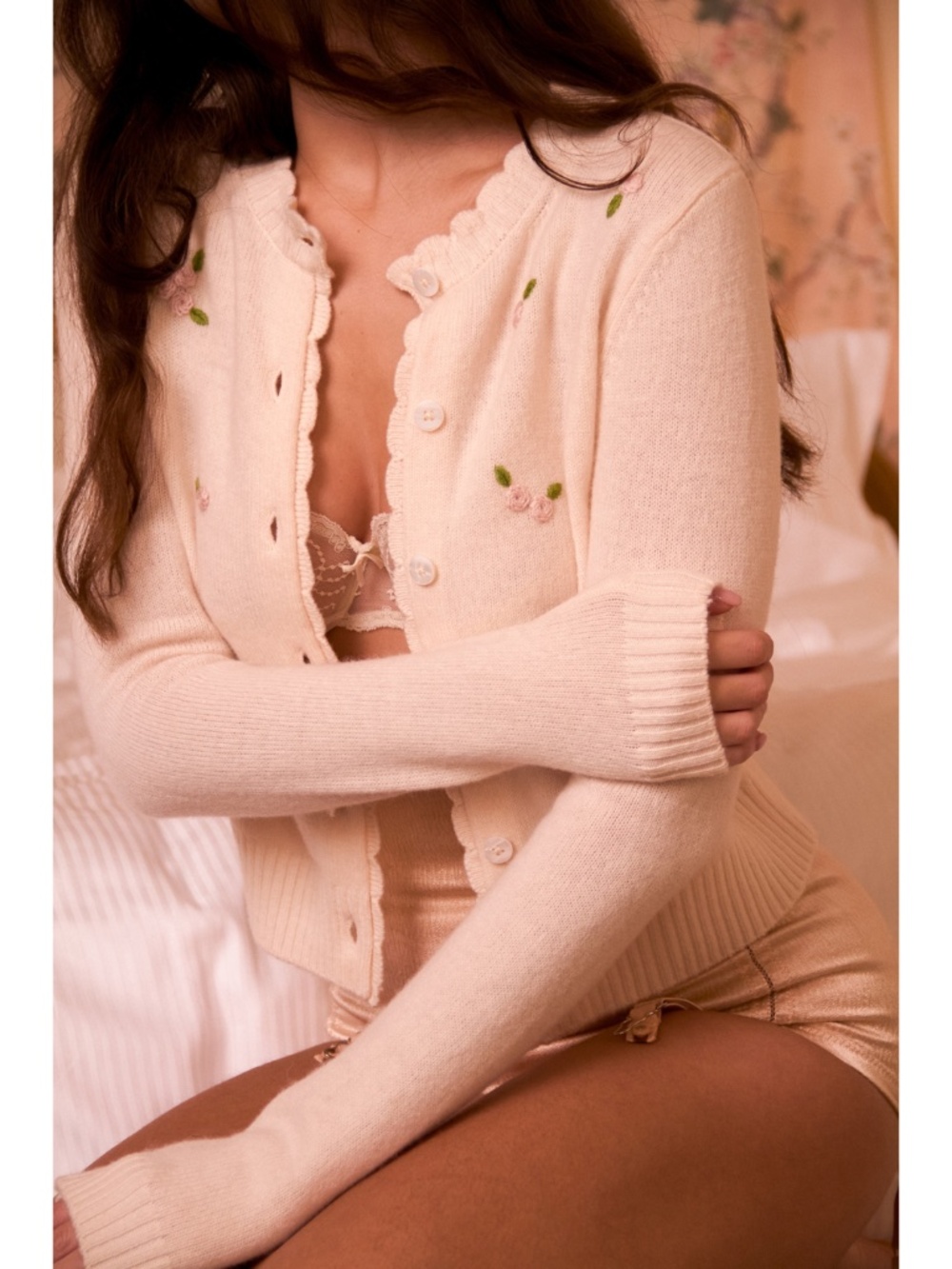 NEW House of CB Anjou 100% Wool Rose Embroidered Cardigan Small - Picture 8 of 17